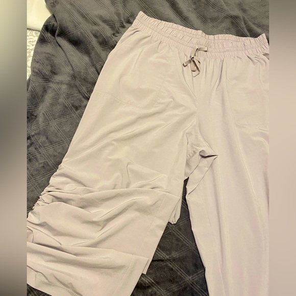 Women’s Joggers - Picture 2 of 6